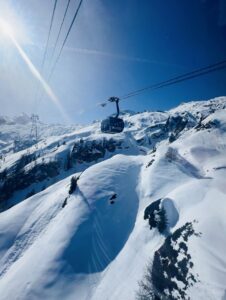 Finanzielle_Freiheit_Ski_Gipfel